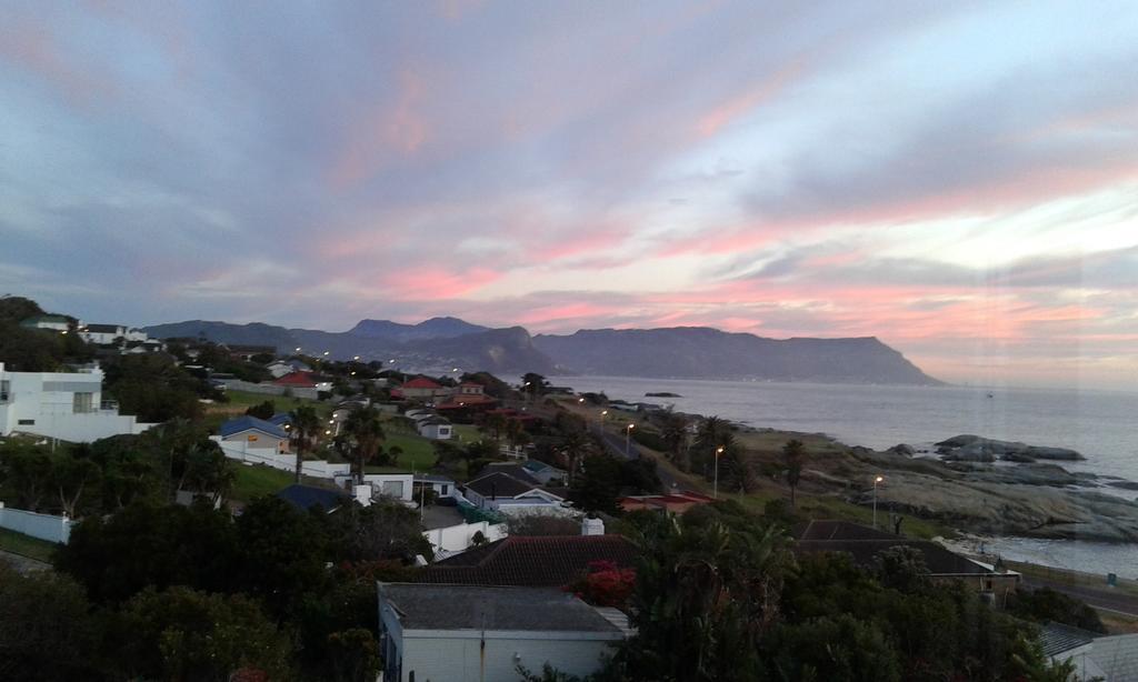 Dream A Little Apartment Simon's Town Room photo