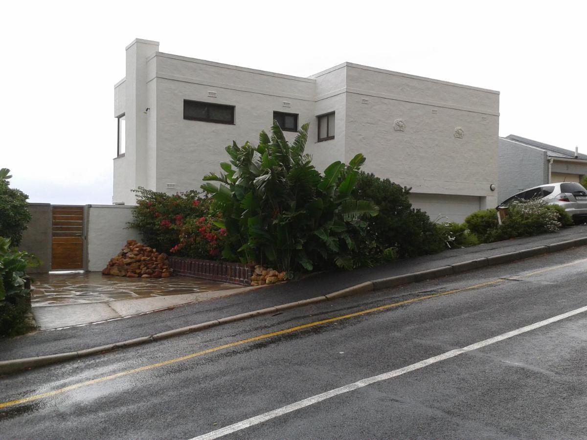 Dream A Little Apartment Simon's Town Exterior photo